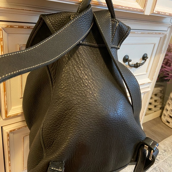 Large Roots Pebble Leather backpack *Mint Condition* - Picture 6 of 7